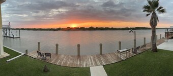 Waterfront Bunkroom sits on the Colorado river.