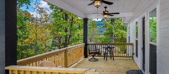 Melody Ridge | Fort Payne | Fast Wi-Fi | King Suite | 4 Smart TVs | Soaking Tub