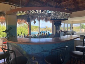 Bar (on property) - Cabo Pulmo Beach Resort (Cabo Pulmo)