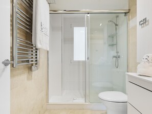 Hair dryer, towels - Apartment in Terrazas de Banús for 4 people | 13-4-1 (Puerto Banús - Marbella)