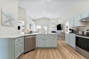 Fridge, microwave, oven, stovetop - Coastal Charm, Private Pool, Private Beach Access! (Destin)