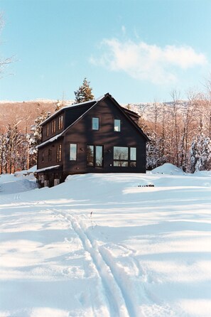 Exterior - Peaceful Mountain View Retreat (Elmore)