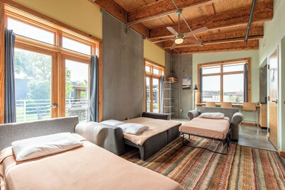 Cozy 1-bedroom pet friendly apartment in enchanting Chattanooga with WiFi, AC 