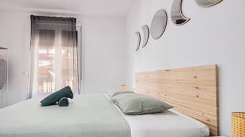 1 slaapkamer, een strijkplank/strijkijzer, wifi, beddengoed