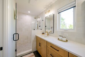 Shower, hair dryer, towels, soap - Brand New Home Family-friendly Nags Head, NC OBX 4 BR 3 BA (Nags Head)