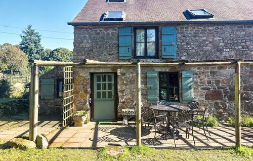 2 bedroom nice home in Le Ferré