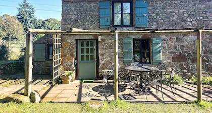 2 bedroom nice home in Le Ferré