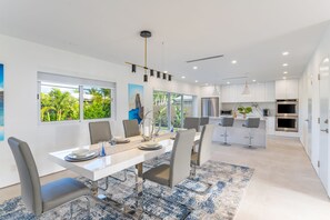 Dining - Modern Oasis, Heated Pool, Short Drive to Beach (Fort Lauderdale)