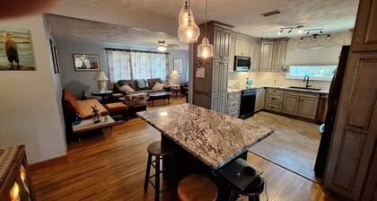 Cozy three bedroom, two bath house. 5 minute walk to the beach.