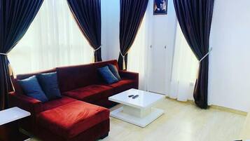 Phòng Economy, ban công, quang cảnh thành phố | Khu phòng khách