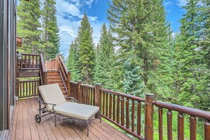 Terrace/patio - 5 BDR Forest Retreat w/ Hot Tub (Breckenridge)