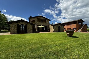 Exterior - Ponticelli (Agritourism LE-GI) (Pietraviva)