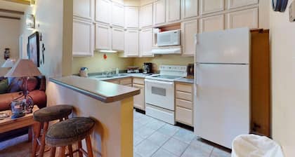 Come Stay at Robert's Retreat