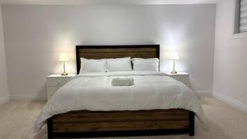 4 bedrooms, desk, iron/ironing board, WiFi