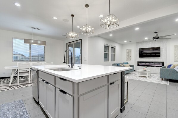 Interior - Estrella Mountain 5 Bdrm w/Views, Pool, and Games! (Goodyear)