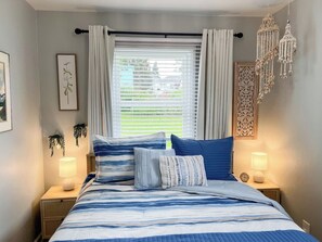 2 bedrooms, desk, iron/ironing board, free WiFi