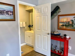 Interior - Cozy Bungalow - 5 mi Legoland & 0.5 mi Dwntwn (Winter Haven)