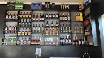 Bar (in der Unterkunft)