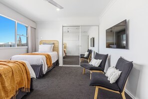 4 bedrooms, desk, iron/ironing board, WiFi