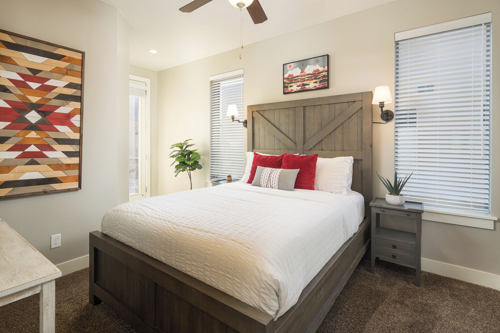 4 bedrooms, laptop workspace, iron/ironing board, free WiFi