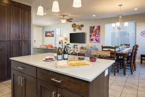 Family House, Mountain View | Private kitchen | Full-size fridge, microwave, oven, stovetop - Entrada at Moab 632 (Moab)