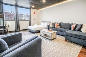 Estudio, 1 cama Queen size y sofá cama, para no fumadores, cocineta | Wifi gratis 