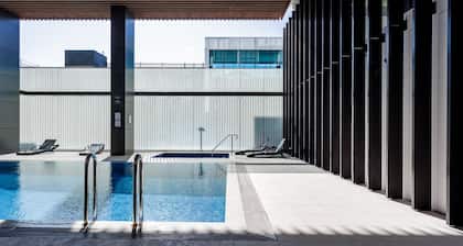 Modern Splendour, Macquarie Park I90