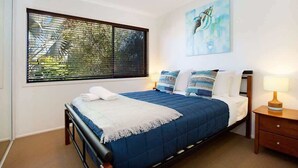 Room - La Vida Coastal Luxury with Pool Broadbeach (Broadbeach Waters)