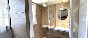 Maisonette 2 rooms Mezzanine 4 people with common outdoor pool, near beach