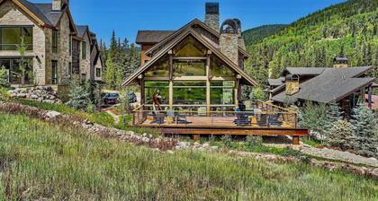 Heavens Gate ~ Ski in/out & Hot Tub ~ Sleeps 26