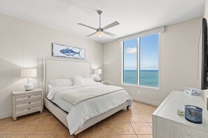 3 bedrooms, free WiFi, bed sheets - Floor to Ceiling Ocean Views at the Sapphire Condominium, south corner unit overlooking Space X (South Padre Island)