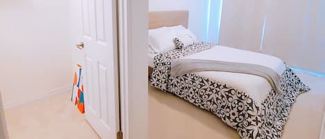3 bedrooms, iron/ironing board, free WiFi, bed sheets