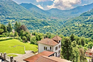 Exterior - Luxurious villa with pool (Villa Oleandra) (Dizzasco)