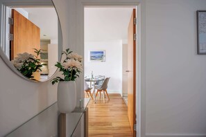 Dining - Treetops -  Moments from Poole Quay (Poole)