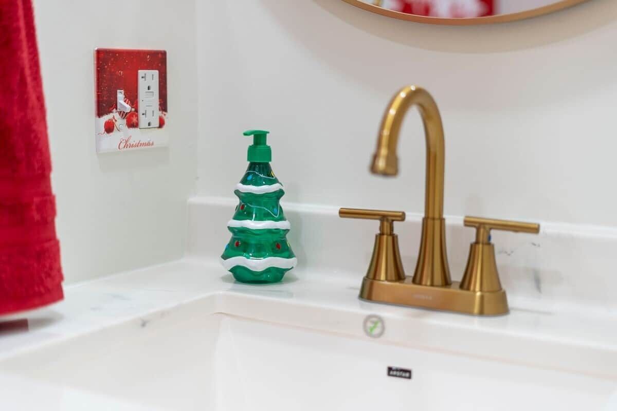 Haartrockner, Seife, Toilettenpapier