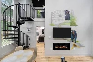 Unclassified image, 2 of 41, button