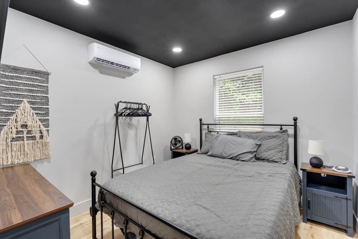 2 chambres, fer et planche à repasser, Wi-Fi, draps fournis