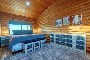 4 slaapkamers, een strijkplank/strijkijzer, gratis wifi, beddengoed