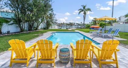 Treasure Island Luxury Waterfront 3BR, 3BTH Home with Pool - Sleeps 8
