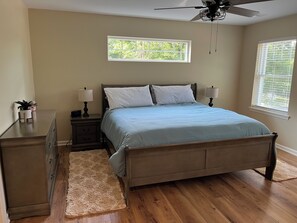 4 bedrooms, WiFi, bed sheets