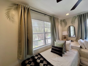 2 bedrooms, free WiFi, bed sheets - 316 Unit A - Welcome To Paradise! (Fort Pierce)