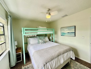 2 habitaciones, tabla de planchar con plancha y wifi gratis 