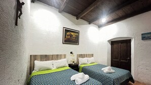 Kamar Double Basic, pemandangan halaman | Wi-Fi gratis