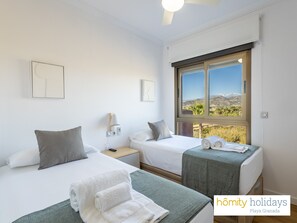 3 bedrooms, iron/ironing board, free WiFi, bed sheets