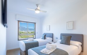 3 bedrooms, iron/ironing board, free WiFi, bed sheets