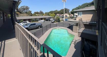 Flamingo Motel