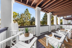 Property grounds - Island Vibes at Emerald Palm / 2 Bedroom Condo Rosemary Beach / 2 Bikes (Rosemary Beach)