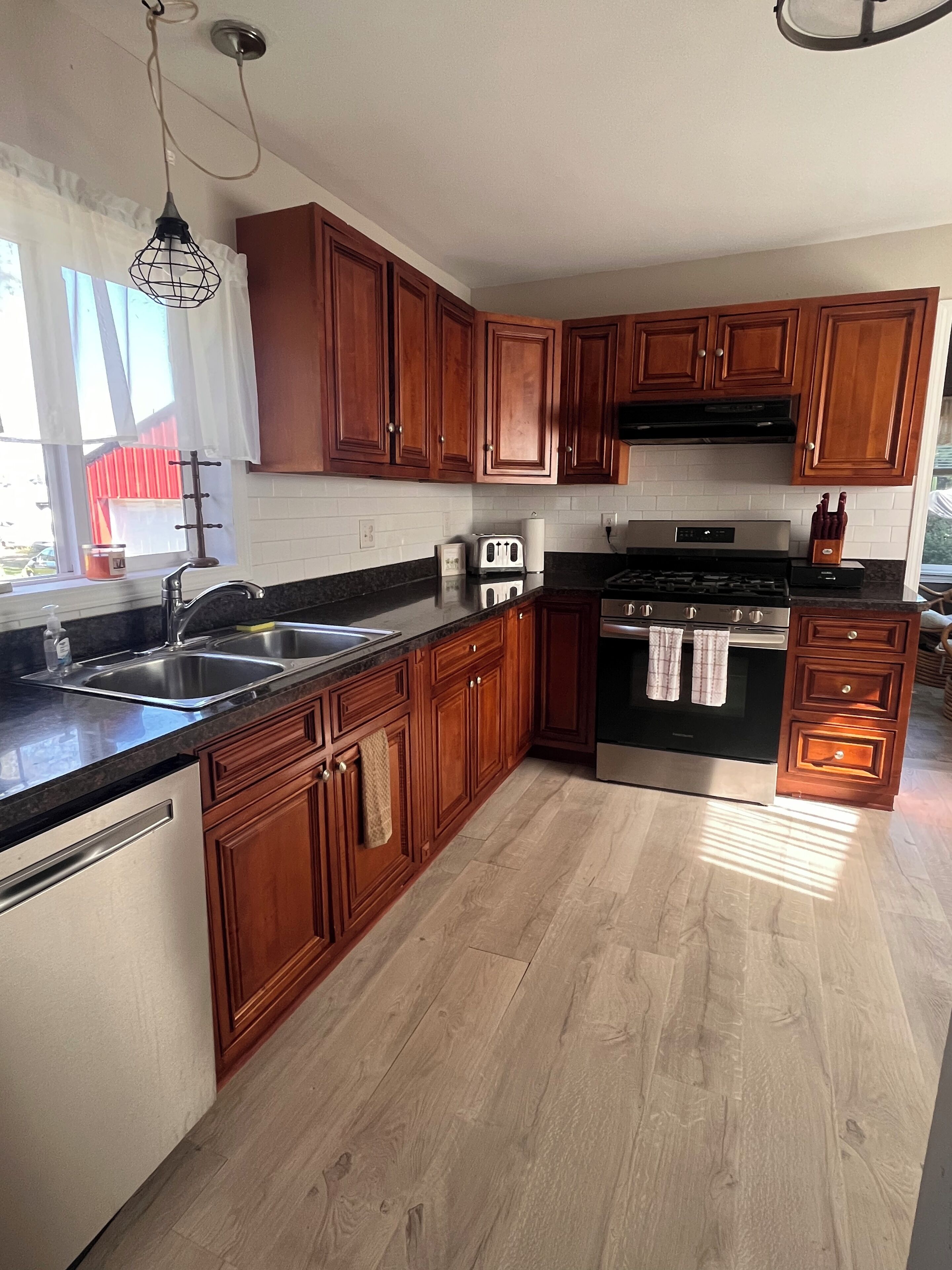 ثلاجة، ميكروويف، فرن، موقد طهي مسطح