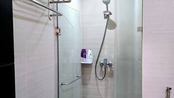 Shower, bidet, towels, soap