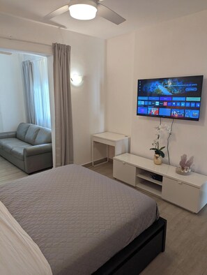 1 bedroom, desk, iron/ironing board, free WiFi - Sunset Paradise: Apt with Ocean and Pool access (Dominicus)